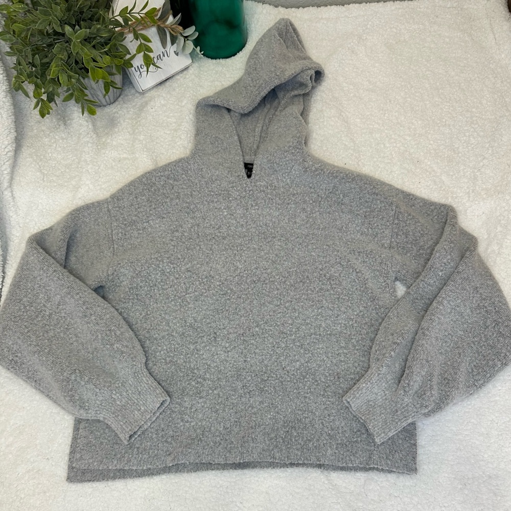 Forever 21 hooded sweater Size Large